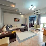 Cozy 1-bedroom Near The Center Of Tirana. 아파트 *